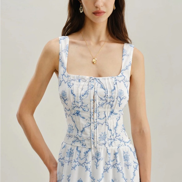 Rihoas White Floral Ruched Tank Top - Picture 1 of 8